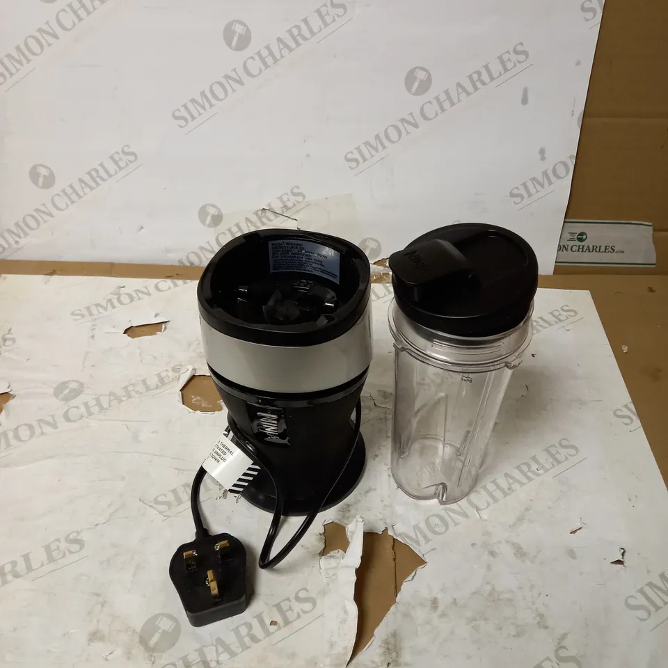 NINJA NUTRI SLIM BLENDER AND SMOOTHIE MAKER CONTAINERS