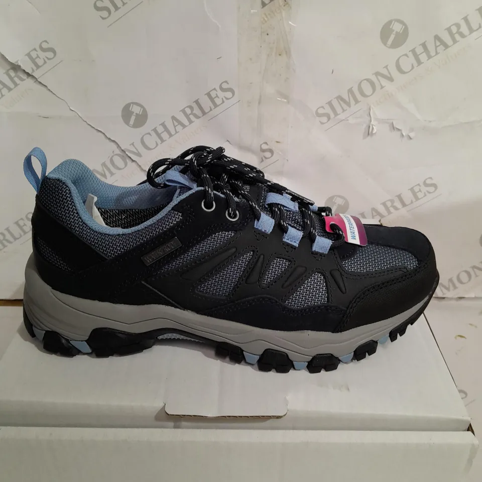 BOXED PAIR OF SKECHERS WATERPROOF BOOTS, NAVY - SIZE 5.5