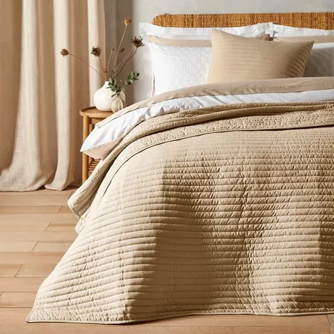 QUILTED LINES 220Γ230CM BEDSPREAD - LIGHT BROWN