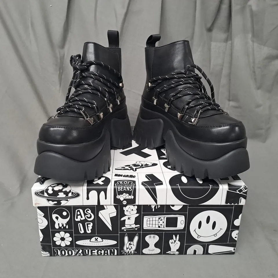 BOXED PAIR OF KOI VEGAN SIGMAR CHUNKY HIKING BOOTS IN BLACK UK SIZE 4