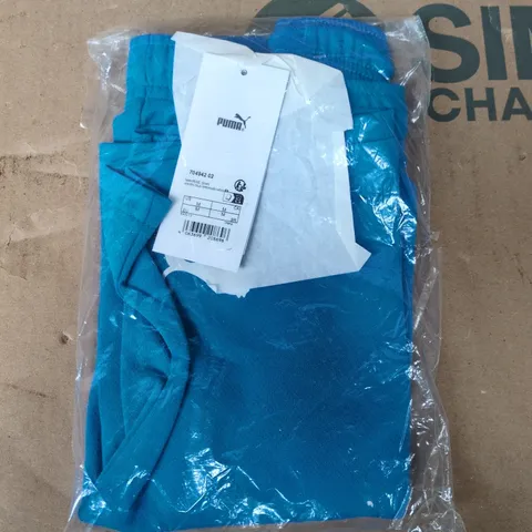 BAGGED PUMA TEAMRISE SHORTS IN ELECTRIC BLUE/WHITE - MEDIUM