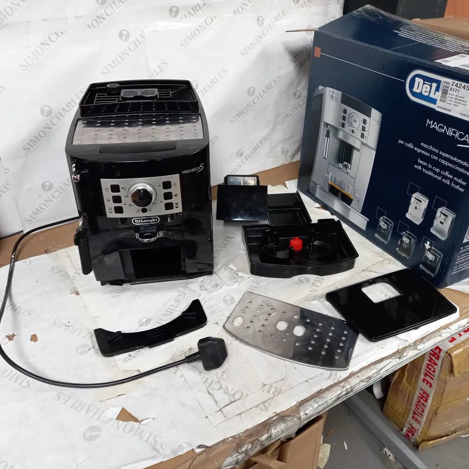 DELONGHI MAGNIFICA S COFFEE MACHINE