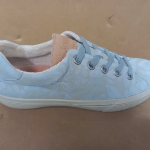 BOXED PAIR OF LEGERO TRAINERS IN BLUE FLORAL PATTERN UK SIZE 4.5