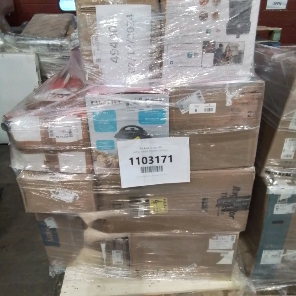 PALLET OF APPROXIMATELY 20 UNPROCESSED RAW RETURN HOUSEHOLD AND ELECTRICAL GOODS TO INCLUDE;