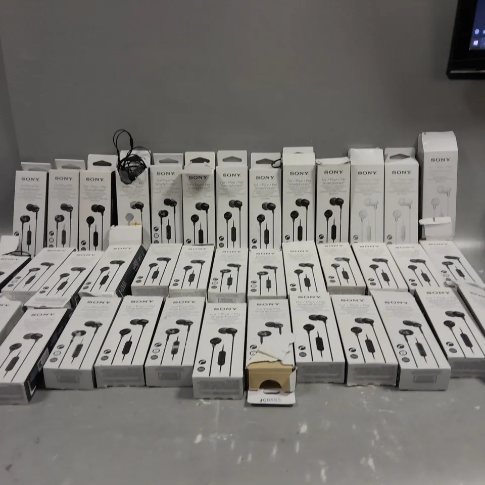 LOT OF ASSORTED SONY STEREO HEADPHONES TO INCLUDE MODEL MDR-EX15AP AND MDR-EX110AP