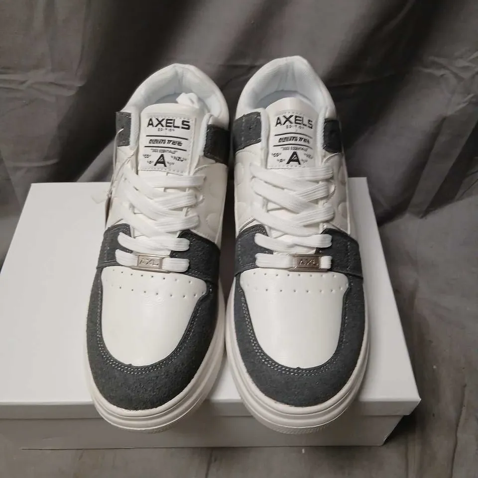 CONZURI AXELS TRAINERS – WHITE & GREY, UK 7 (EU 41)