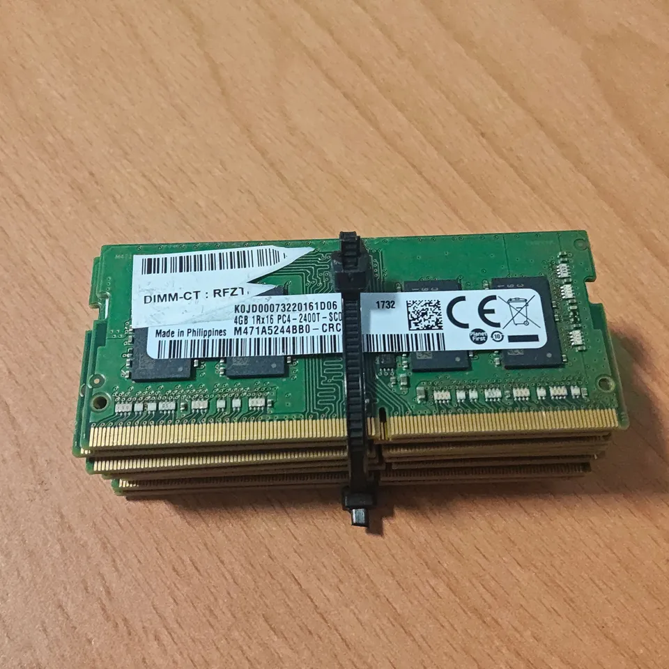 LOT OF 9 SAMSUNG 4GB 1RX16 PC4-2400T LAPTOP RAM - K0JD00073220161D06