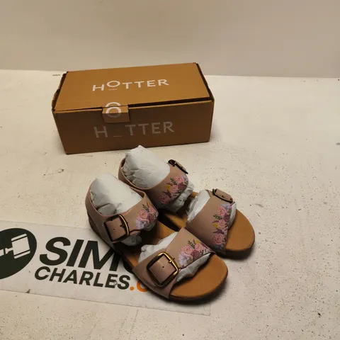 HOTTER WOMEN'S LEATHER SANDALS – LIGHT MINK-FLOWER, UK 5 (EU 38)