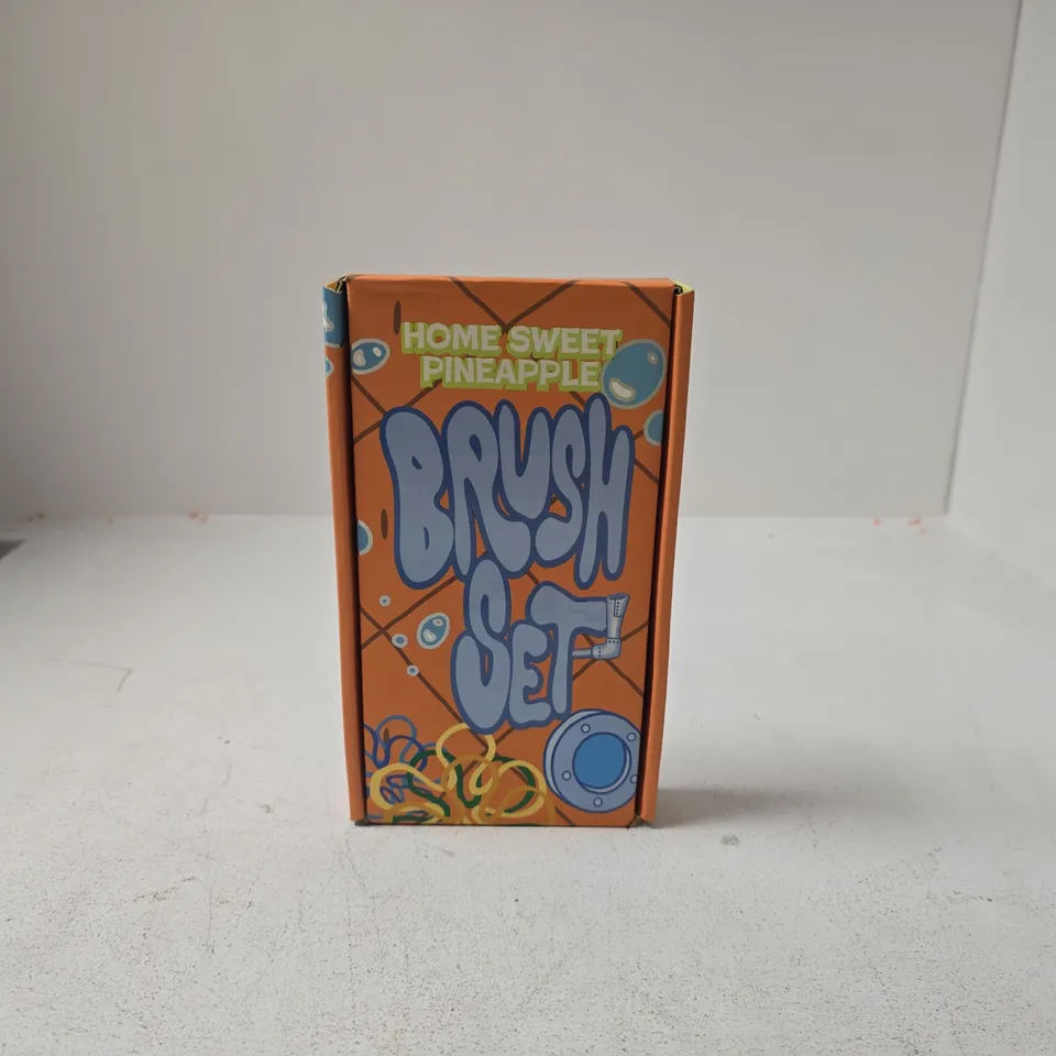 MADE BY MITCHELL X SPONGBOB SQUAREPANTS BRUSH SET BOXED