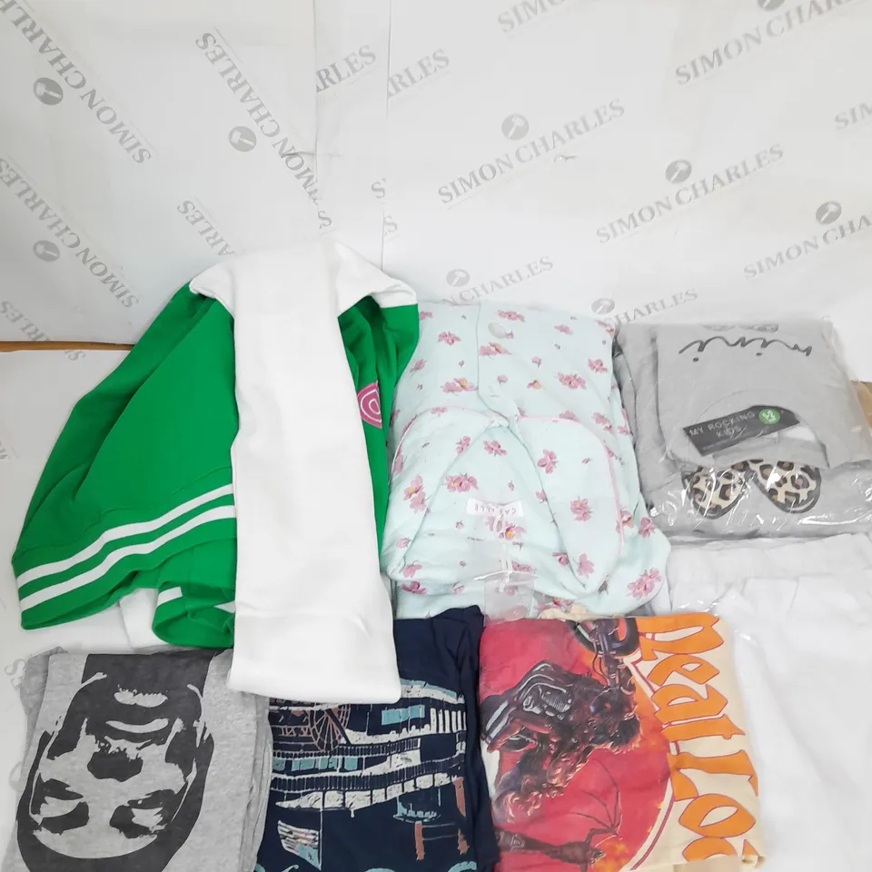 LARGE BOX OF ASSORTED CLOTHING ITEMS IN VARIOUS COLOURS AND SIZES INCLUDING TROUSERS , TOPS AND JUMPERS 