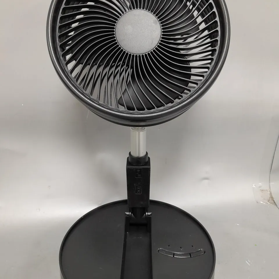 BOXED BELL & HOWELL RECHARGEABLE EXTENDABLE DESK & FLOOR FAN, BLACK