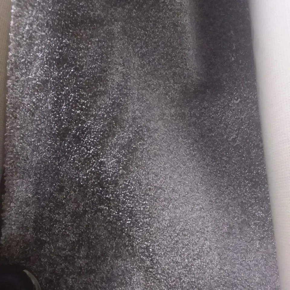 ROLL OF QUALITY ADDICTION 973 LEAD CARPET APPROXIMATELY 5X3.3M