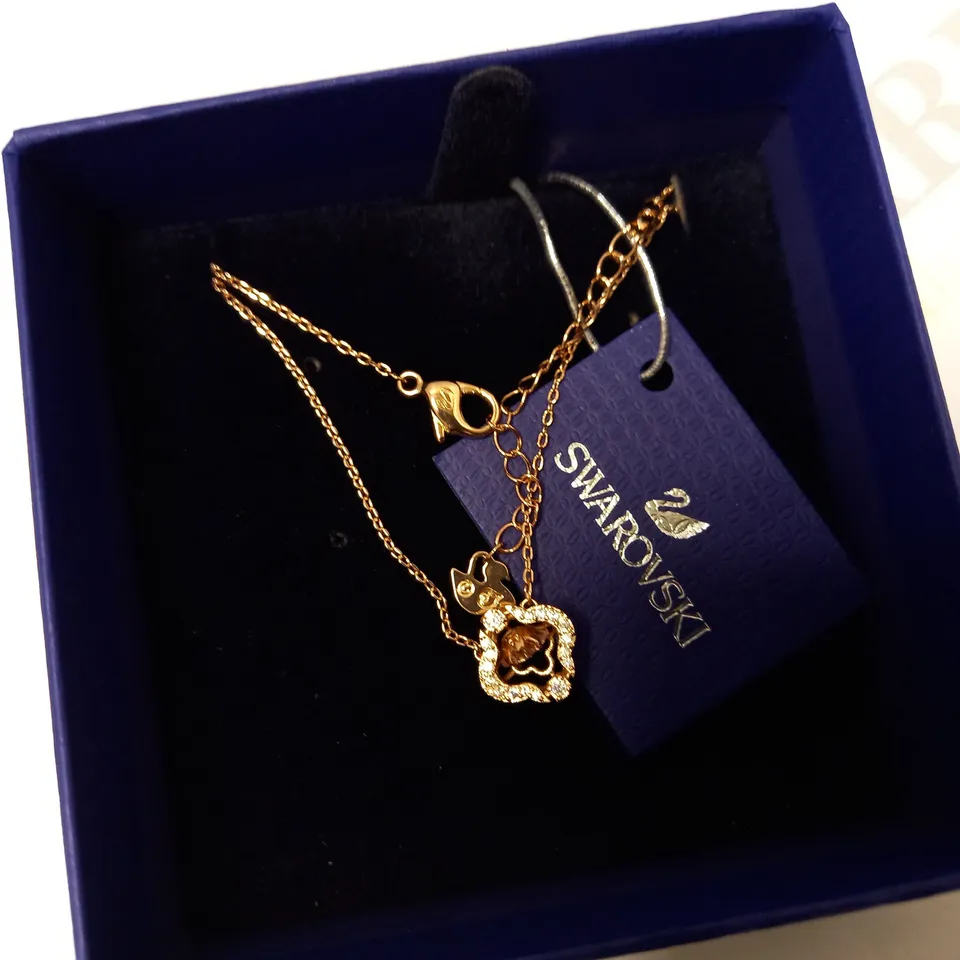 SWAROVSKI SPARKLING DANCE NECKLACE, CLOVER, PINK, ROSE GOLD-TONE PLATED