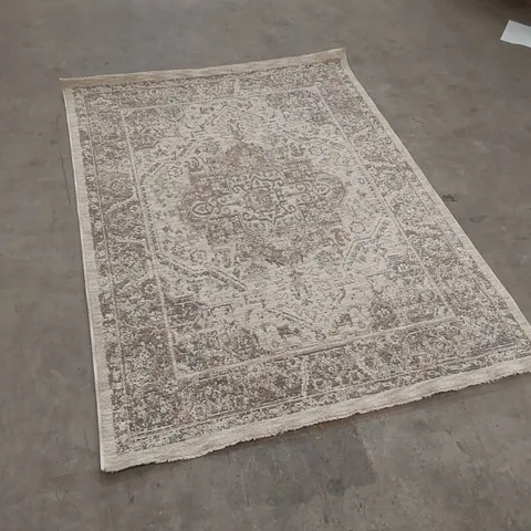 QUALITY DESIGNER AREA RUG - APPROXIMATELY 160 x 115cm