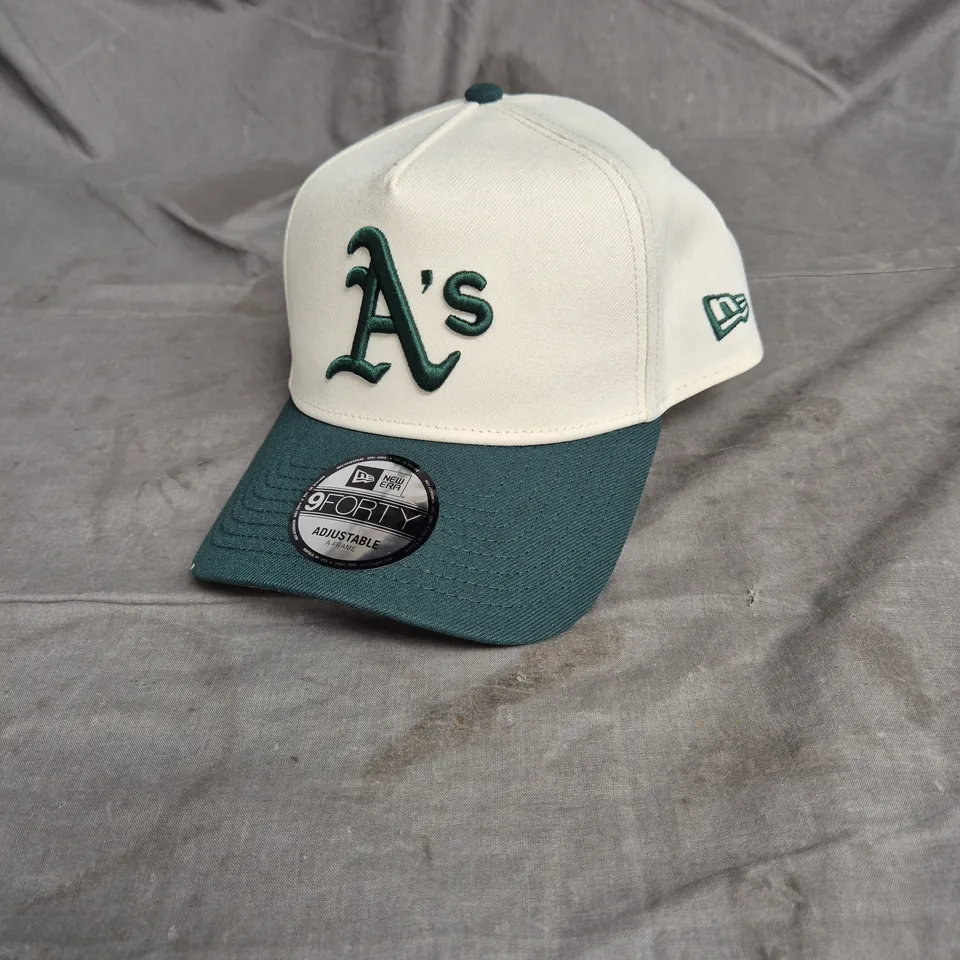 NEW ERA 940AF OAKATH BASEBALL CAP IN DARK GREEN ONE SIZE