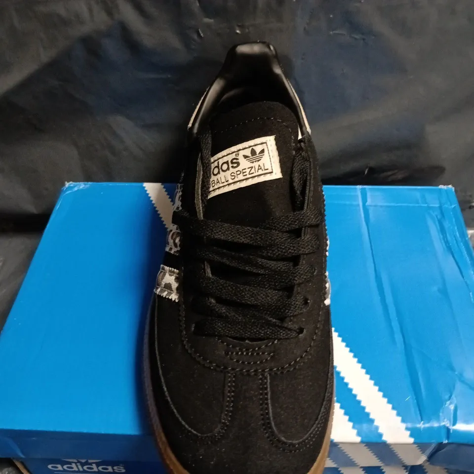 BOXED PAIR OF ADIDAS SPEZIAL SNEAKERS – UK SIZE 6