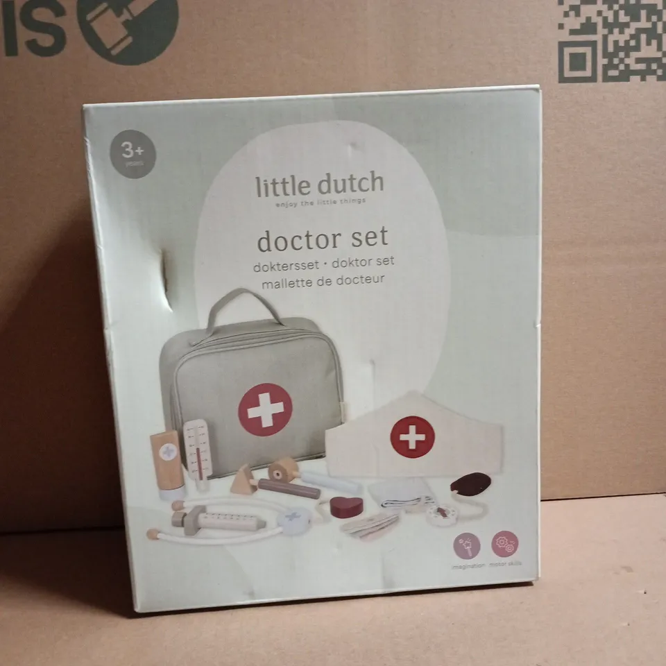 LITTLE DUTCH DOCTOR SET BOXED TOY MEDICAL KIT (AGES 3+)