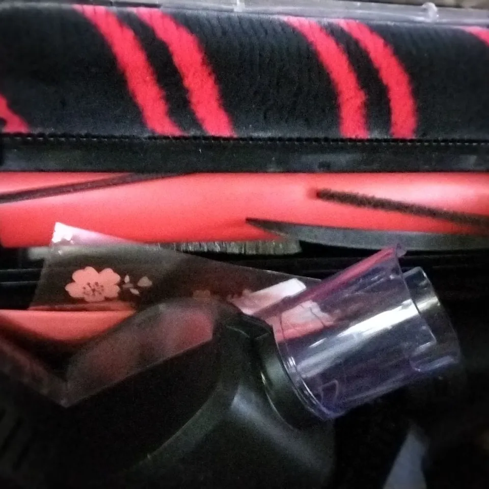 SHARK STRATOS CORDED STICK VACUUM CLEANER