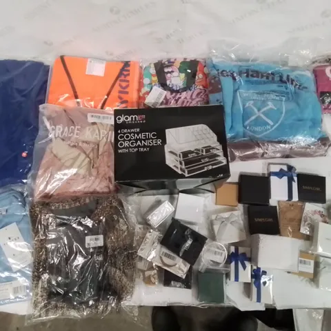 BOX CONTAINING LARGE AMOUNT OF MIXED FASHION ITEMS, CLOTHING, COSTUME/DRESS UP JEWELLERY ETC.