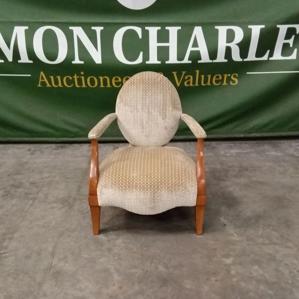 QUALITY HIGH-END DESIGNER FABRIC ACCENT CHAIR