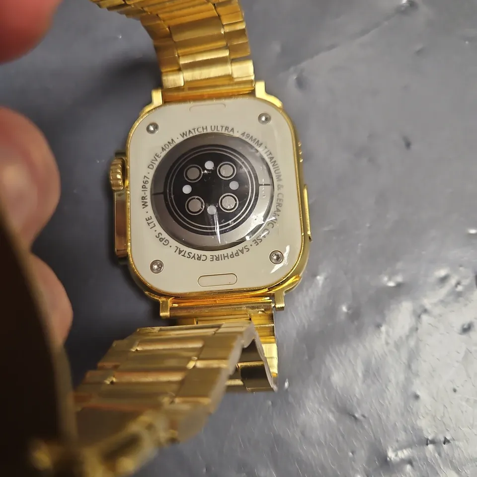 GOLD-TONE SQUARE-FACED WRISTWATCH WITH METAL LINK BRACELET - WR-IP67