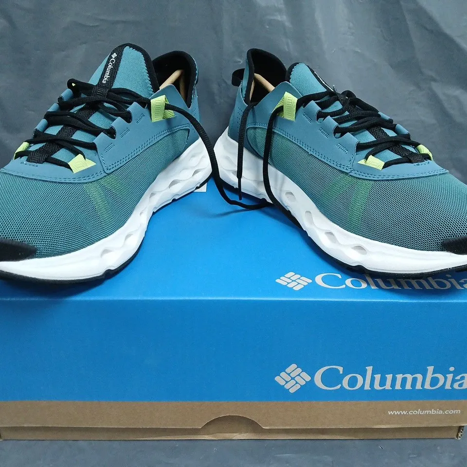 BOXED PAIR OF COLUMBIA MEN'S DRAINMAKER XTR TRAINERS IN TEAL SIZE UK 11