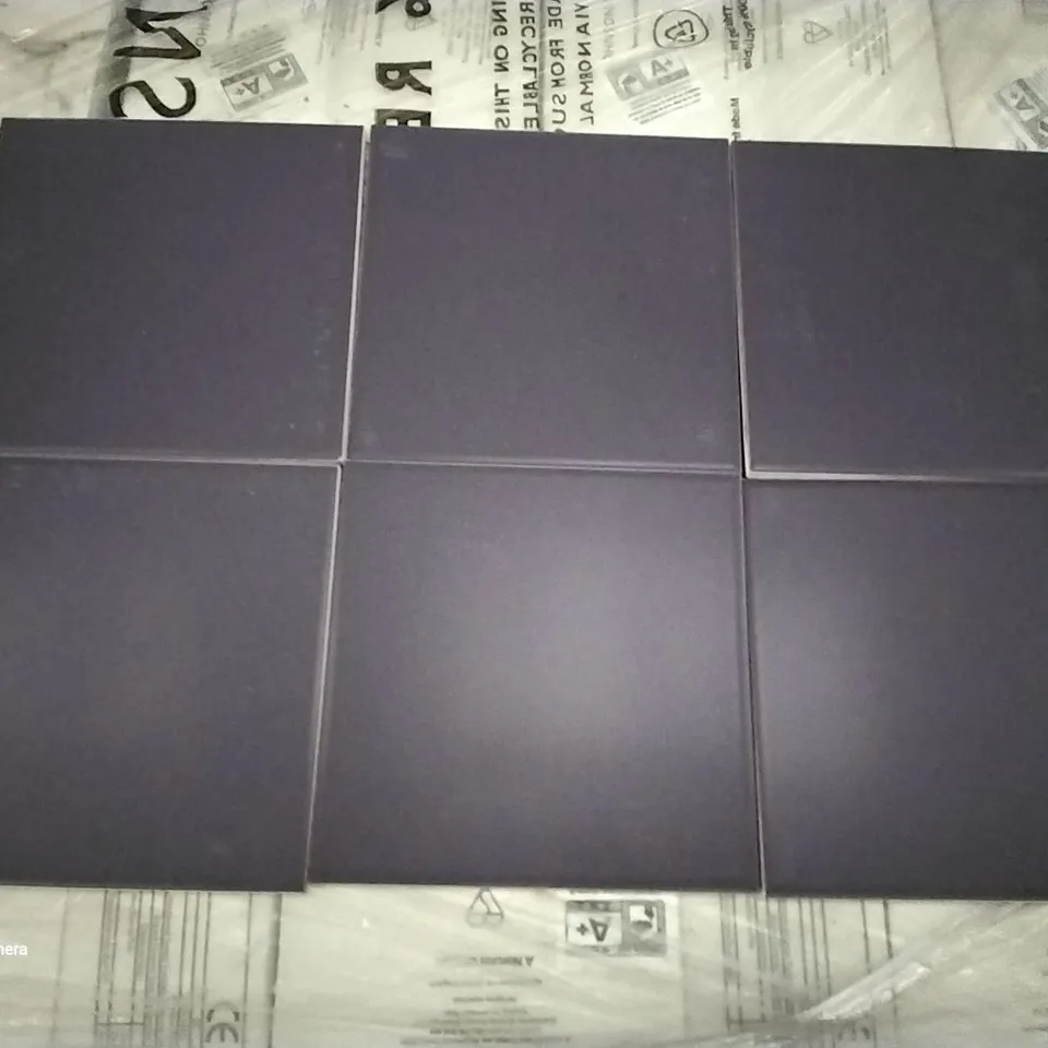 PALLET OF APPROXIMATELY 39 BOXES OF 25 BRAND NEW BRIL BLUE CYCLADS ASTUCE 20X20CM TILES & 44 BRAND NEW ASTUCE MAT VERT PISTACHE & MAT VIOLET TULIP 15×15CM TILES