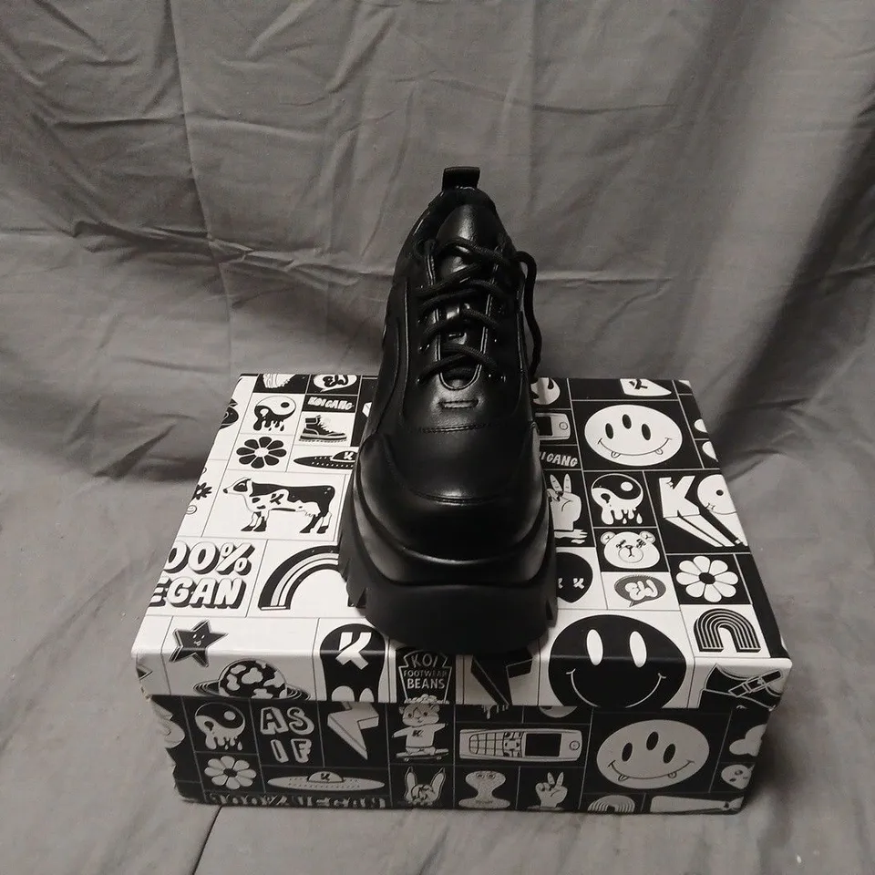 BOXED PAIR OF KOI CHRONICLES VILUN PLATFORM TRAINERS - UK 5