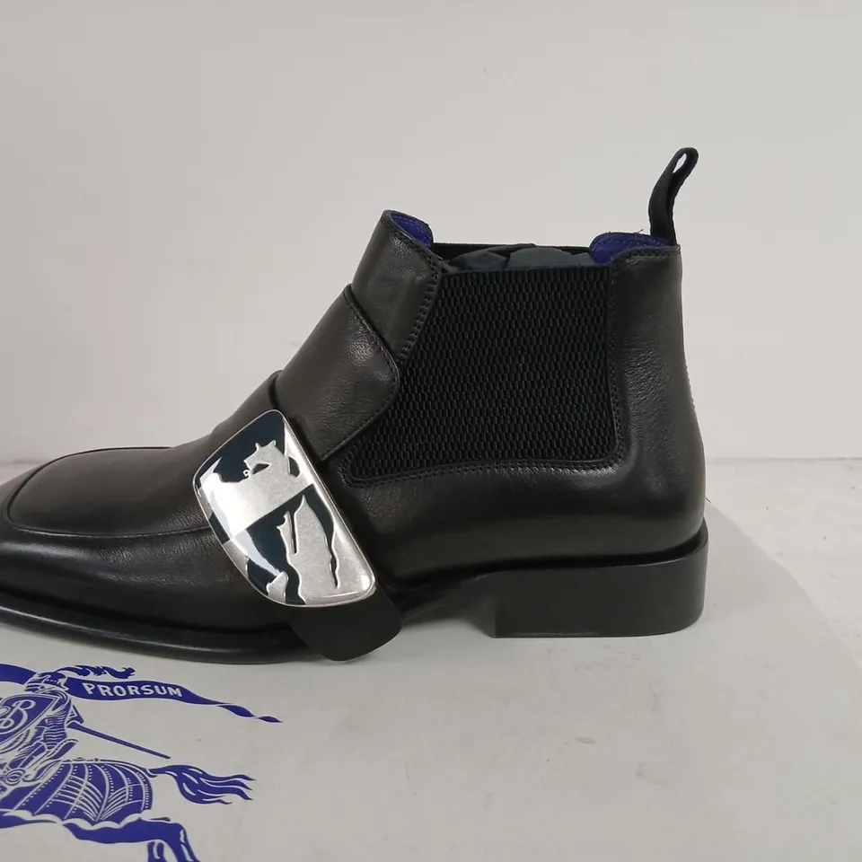 BURBERRY LEATHER CHELSEA BOOTS, BLACK, UK 8 (EU 42)