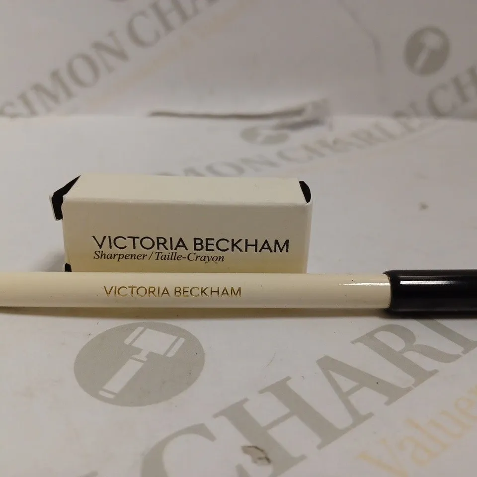 VICTORIA BECKHAM INSTANT BRIGHTENING WATERLINE PENCIL AND SHARPENER