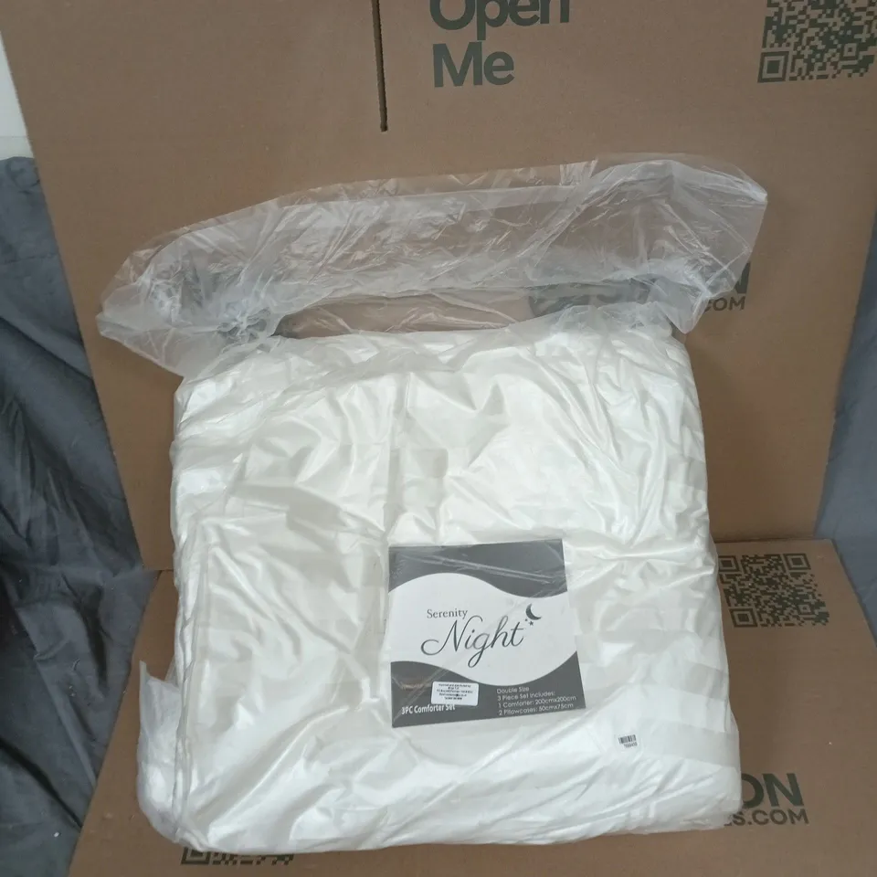 SERENITY NIGHT 3-PIECE COMFORTER SET – DOUBLE SIZE (200 X 200 CM)