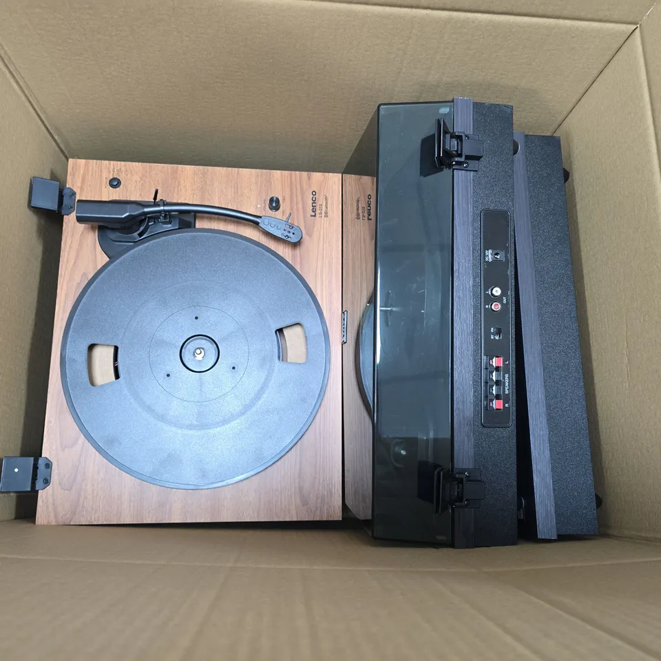 LOT OF 6 ASSORTED UNBOXED LENCO TURNTABLES TO INCLUDE LC-300