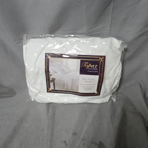 BOX OF APPROXIMATELY 18 X TOPAZ LUXURY HOME COLLECTION DEEP FITTED SHEETS – WHITE, MICROFIBRE POLYESTER