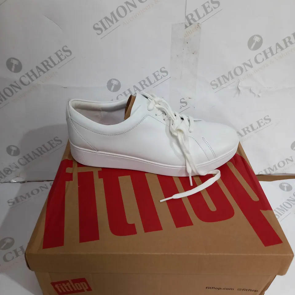 BOXED PAIR OFF FITFLOP RALLY SNEAKER URBAN WHITE UK 7