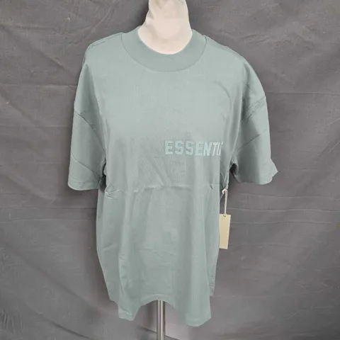 ESSENTIALS FEAR OF GOD SHORT SLEEVE TEE IN SYCAMORE SIZE S