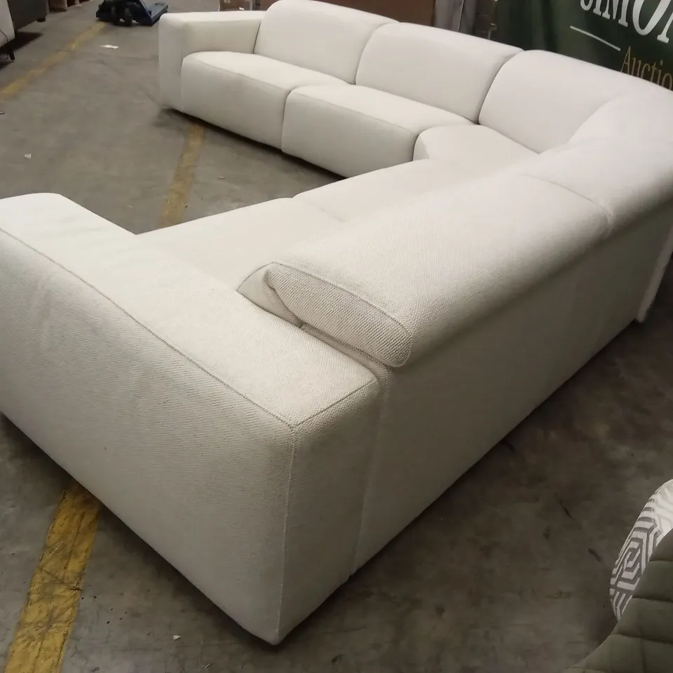 QUALITY DESIGNER ITALIAN MADE BEVERLY FABRIC UPHOLSTERED ELECTRIC RECLINING CORNER SOFA