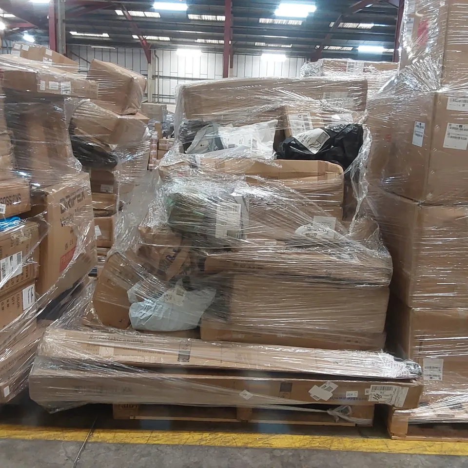 PALLET CONTAINING A LARGE QUANTITY OF ASSORTED CONSUMER PRODUCTS INCLUDING: RETRACTABLE AWNINGS, BLENDER, KICK SCOOTER, VACUUM CLEANER ECT