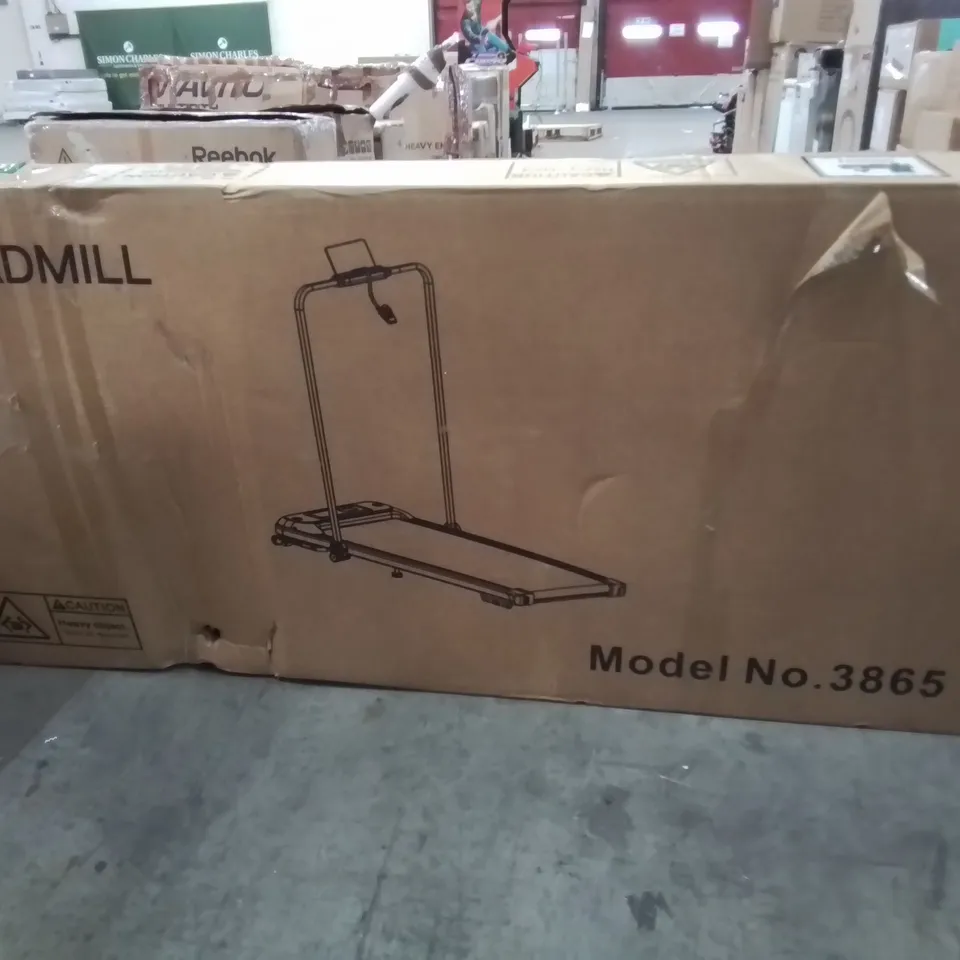 BOXED HOME TREADMILL