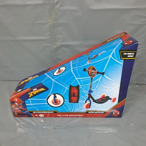 SPIDERMAN TRI-LITE SCOOTER