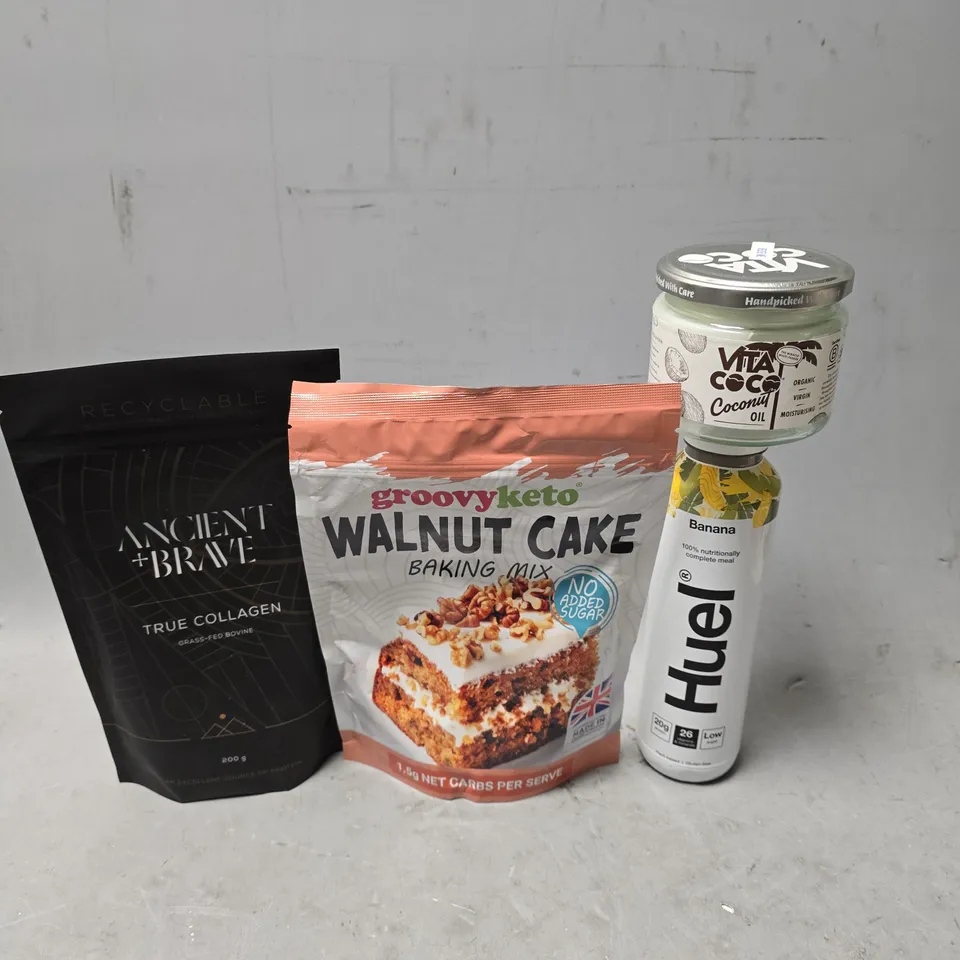 APPROXIMATELY 10 ASSORTED FOOD & DRINK ITEMS TO INCLUDE - HUEL BANANA , VITA COCO COCONUT OIL ETC