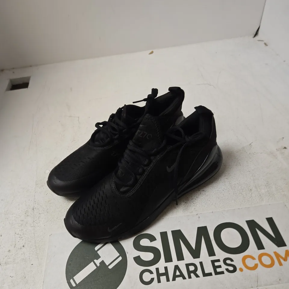 NIKE 270S UK 10 BLACK RUNNING TRAINERS 
