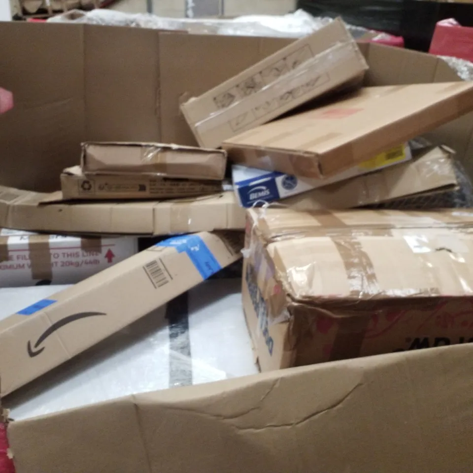 PALLET CONTAINING ASSORTED PRODUCTS INCLUDING KAYAK CART, TOILET SEAT, CLOTH STORAGE BOX, DUVET SET, POOL CUES & DAY AND NIGHT ROLLER BLIND