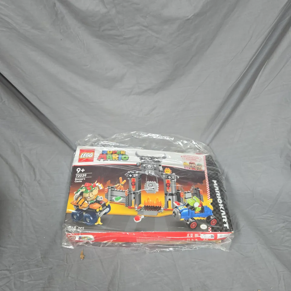 LEGO SUPER MARIO BOWSER'S CASTLE SET 72039, SEALED