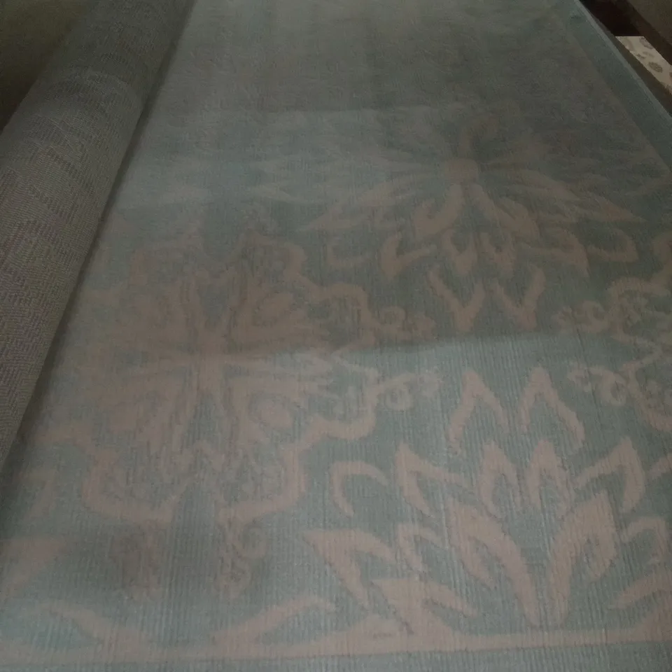BOGGESS IVORY/SEAFOAM GREEN RUG 160X220CM