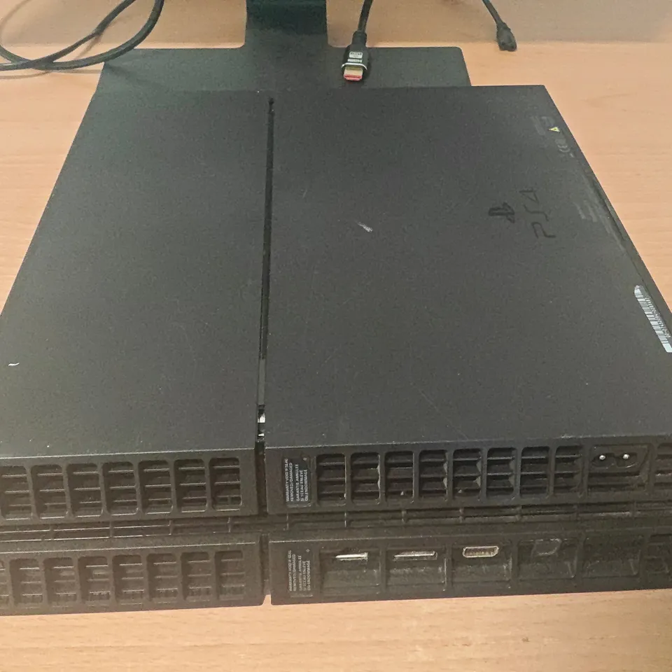 UNBOXED PLAYSTATION 4 CONSOLE