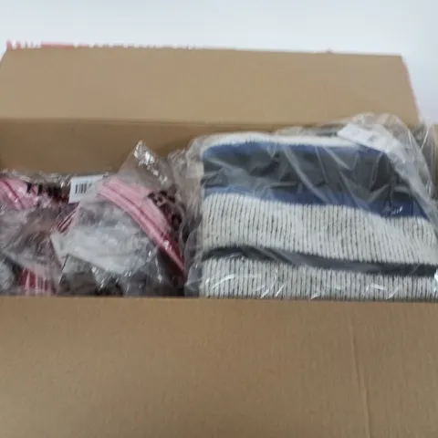 BOX OF APPROXIMATELY 20 ASSORTED CLOTHING ITEMS TO INCLUDE: FUZZY KNIT JUMPER