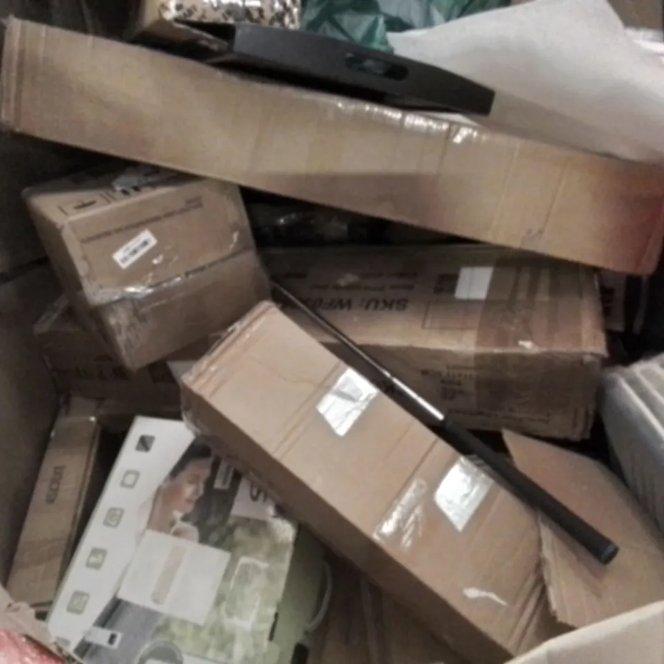 PALLET OF ASSORTED ITEMS INCLUDING DEEP FRYER WITH DOUBLE POTS, POP UP TENT, PRIVACY FILTER, 10" SELFIE RING LIGHT, STAND MIXER