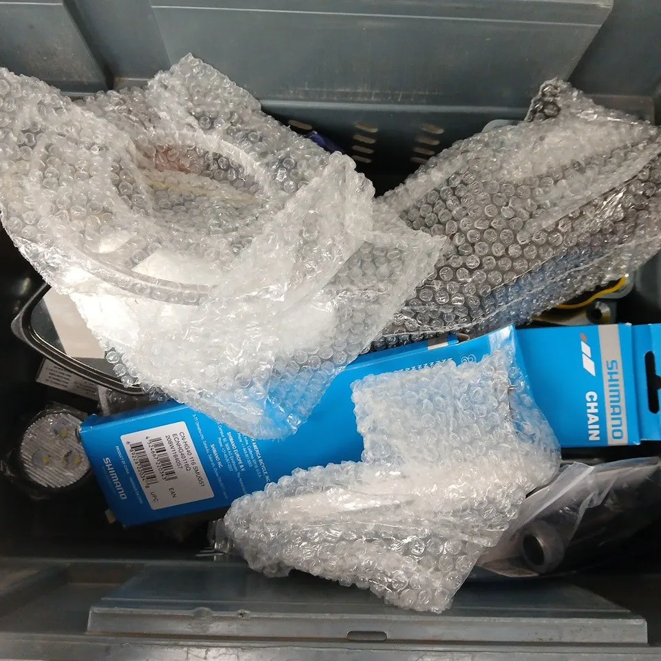 APPROXIMATELY 10 ASSORTED VEHICLE PARTS & ACCESSORIES TO INCLUDE SHIMANO CHAIN, WING MIRROR, SPARK PLUG, ETC - COLLECTION ONLY