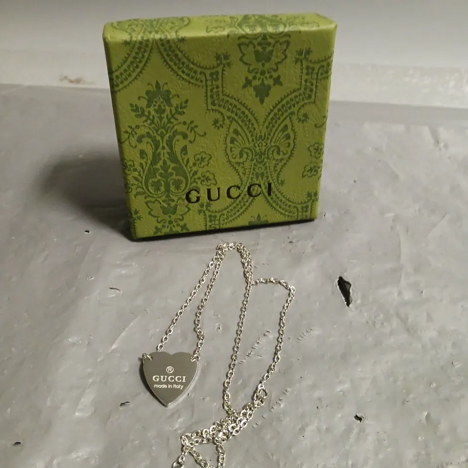 GUCCI TRADEMARK HEART SILVER NECKLACE
