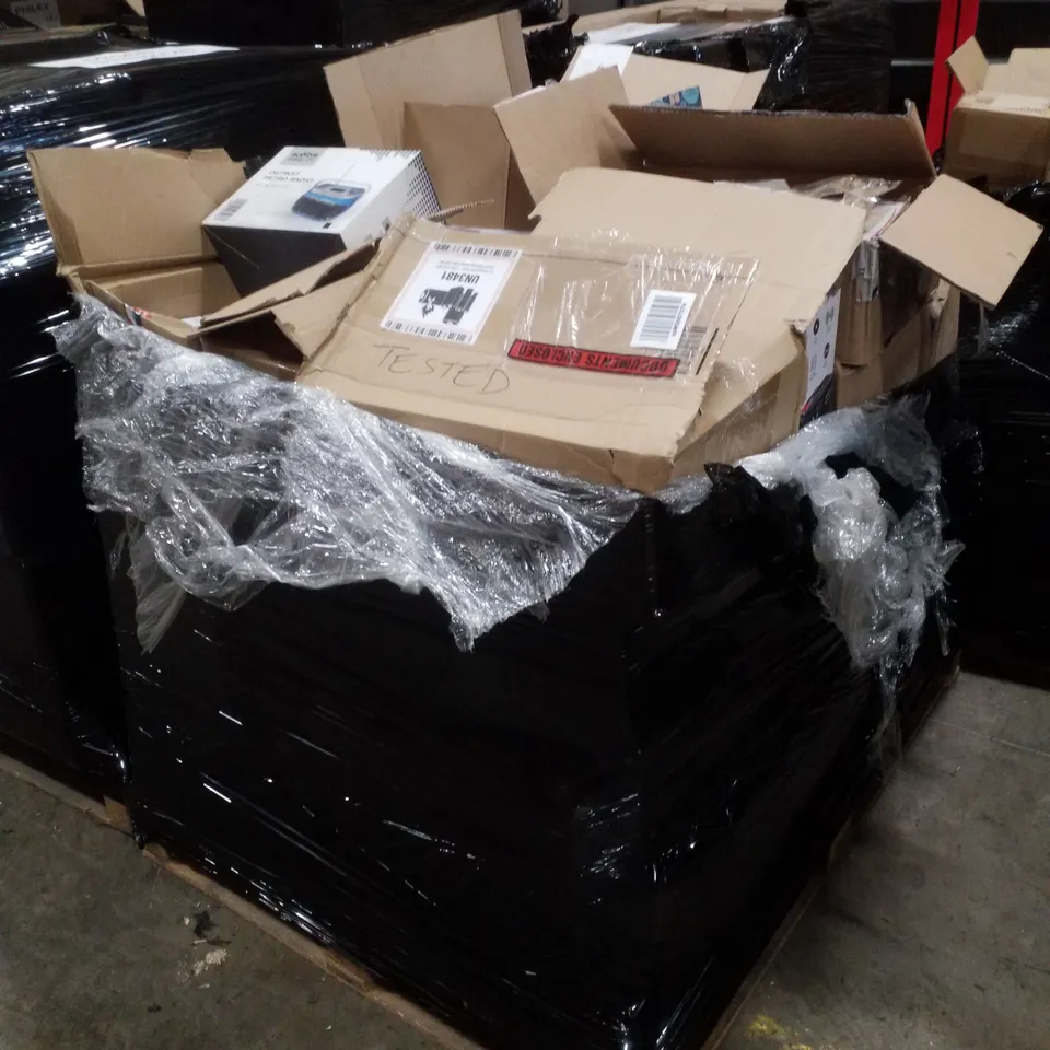 PALLET CONTAINING ASSORTED ELECTRICAL PRODUCTS INCLUDING DETROIT RETRO RADIOS, PORTABLE WHITE NOISE MACHINES, PORTABLE BATTERY BASE FOR AMAZON ECHO DOT & PORTABLE SPEAKER DOCKS